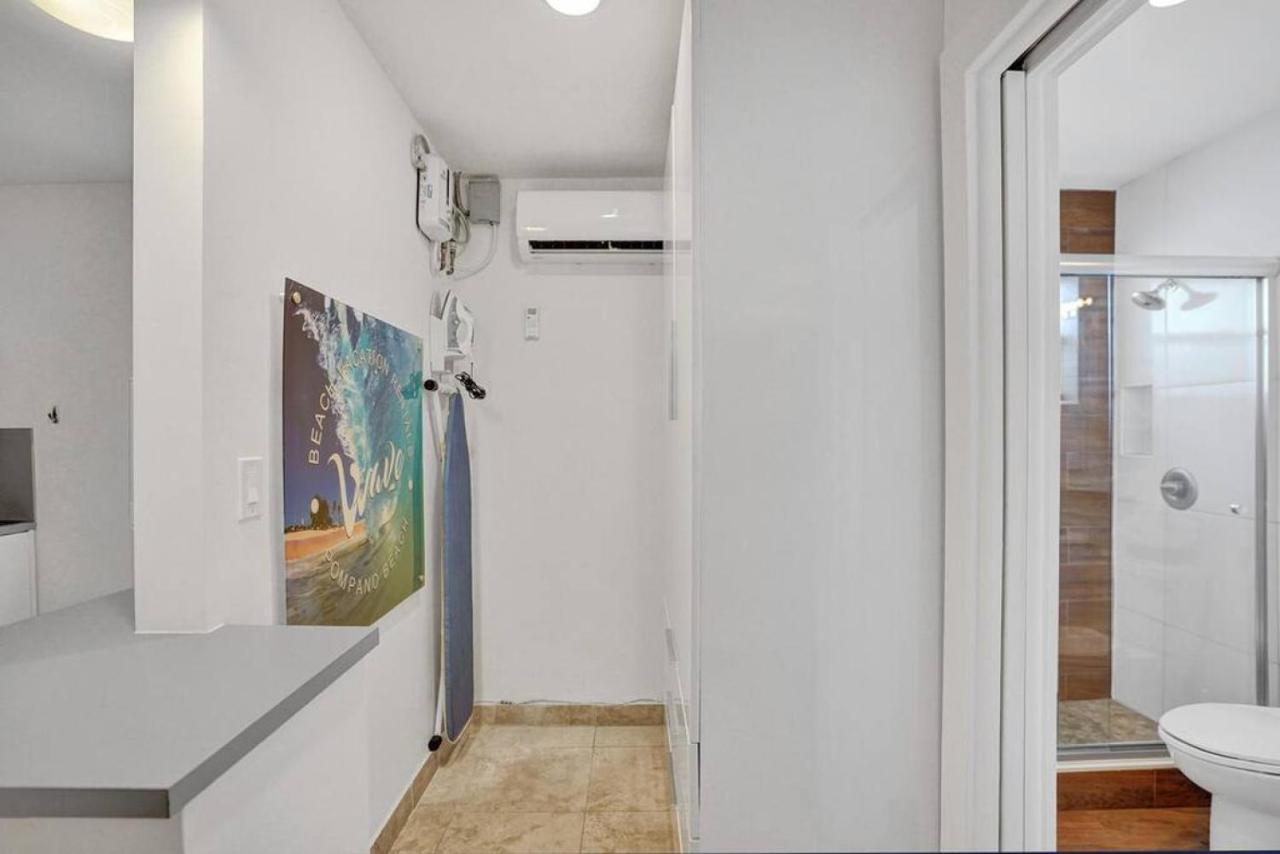 Waves Beach Town Spacious Studio Apartment For 4 People Помпано Бийч Екстериор снимка