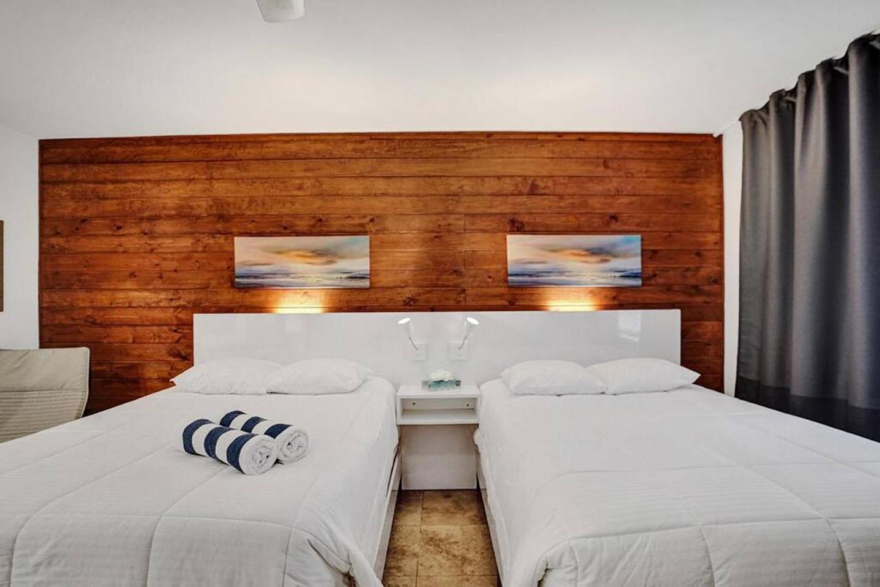 Waves Beach Town Spacious Studio Apartment For 4 People Помпано Бийч Екстериор снимка
