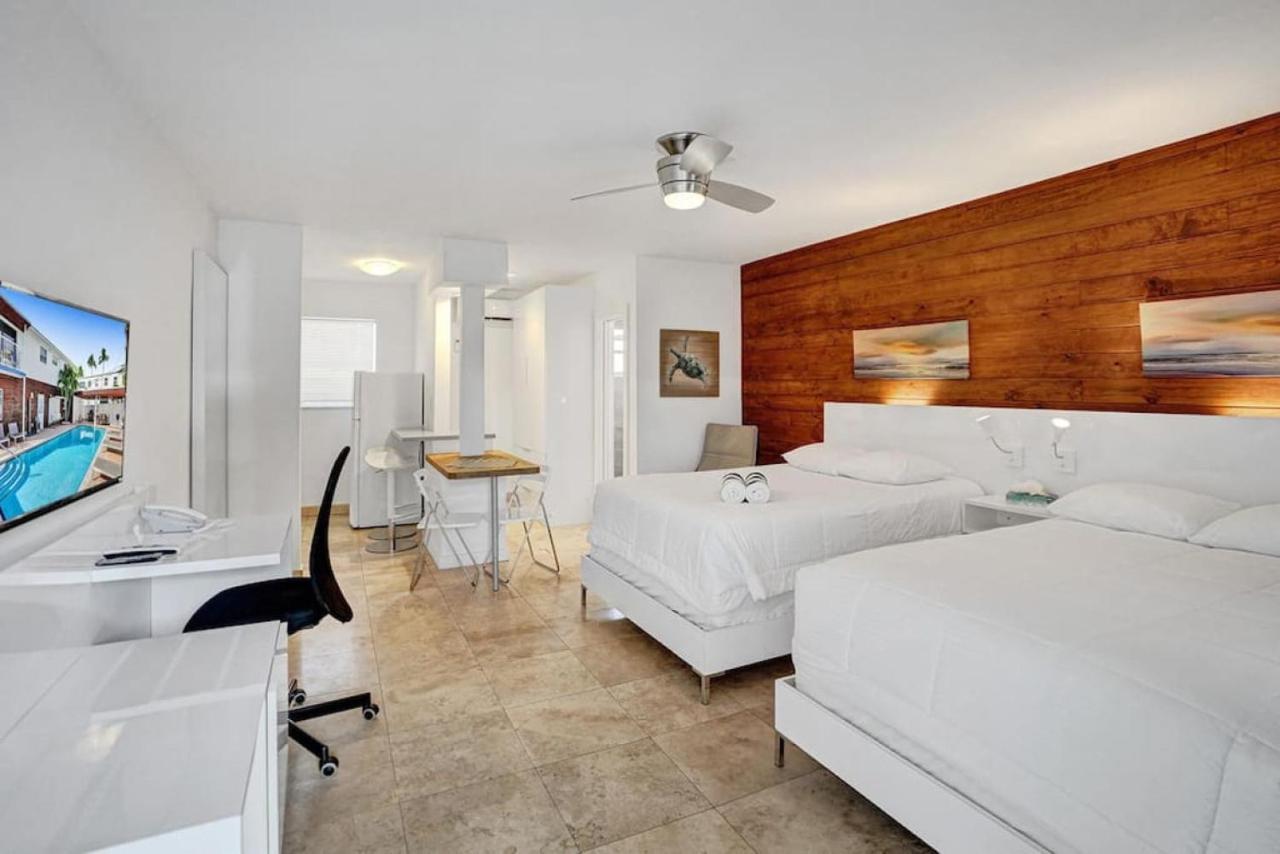 Waves Beach Town Spacious Studio Apartment For 4 People Помпано Бийч Екстериор снимка